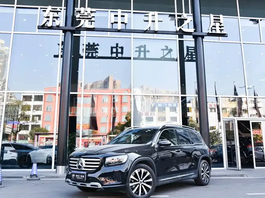 Mercedes-Benz GLB — фото 10