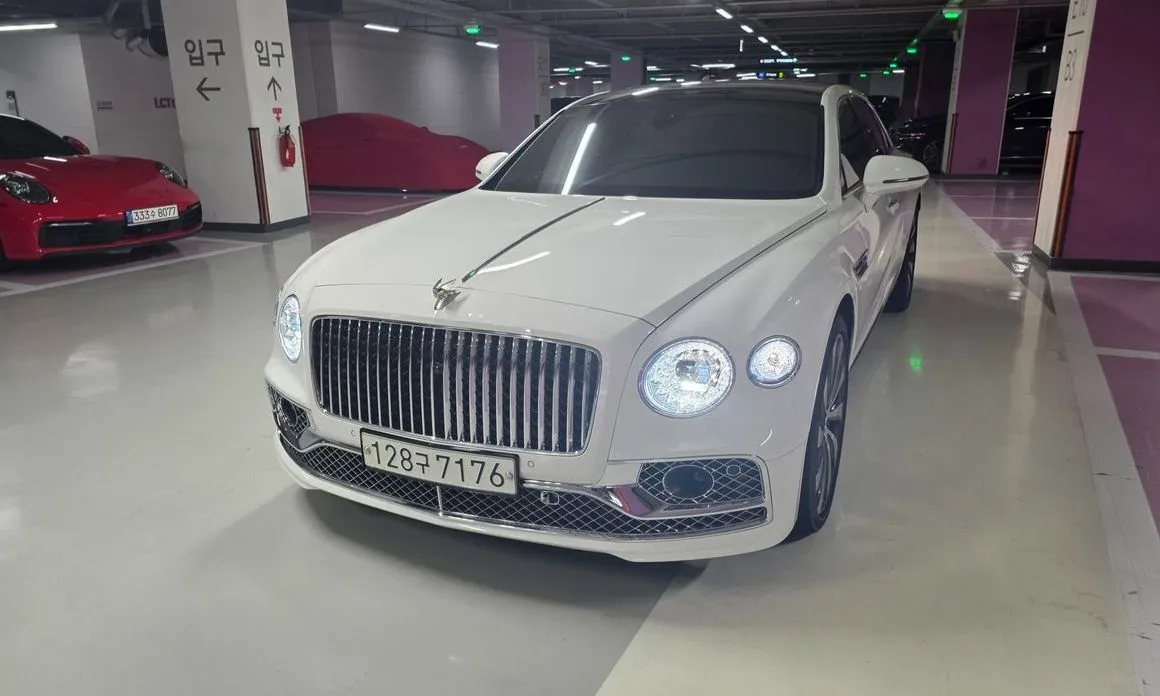 Bentley Flying Spur 2022 из KR, фото 3
