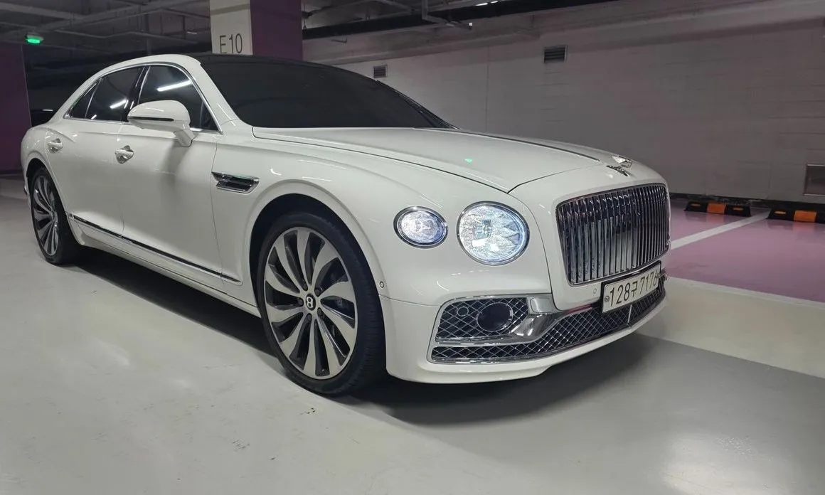 Bentley Flying Spur 2022 из KR, фото 5