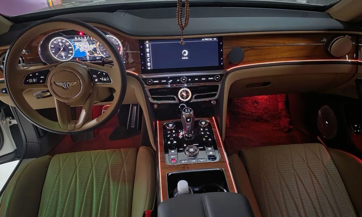 Bentley Flying Spur 2022 из KR, фото 8