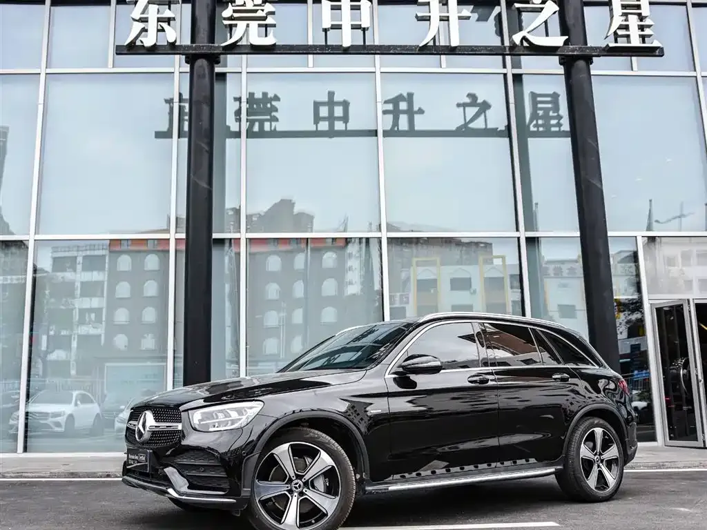 Mercedes-Benz GLC — фото 1