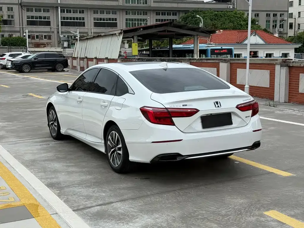 Honda Inspire — фото 7