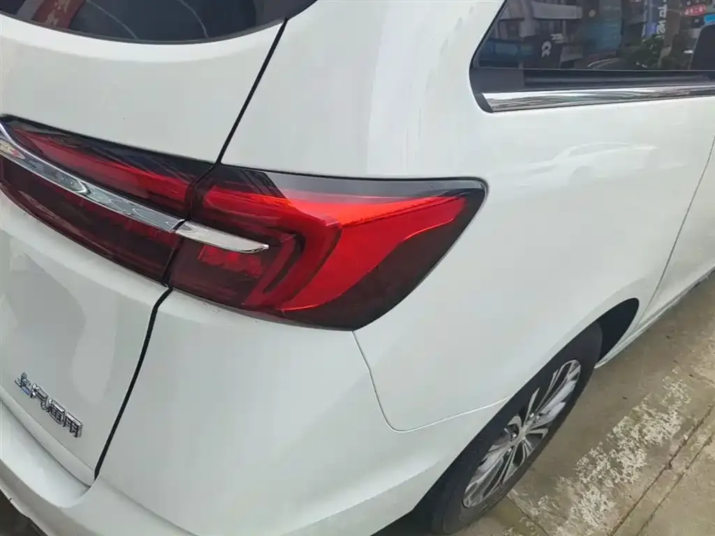 Buick GL8 2024 из CN, фото 2