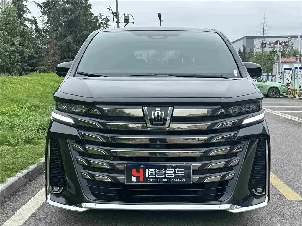 Toyota Vellfire — фото 6