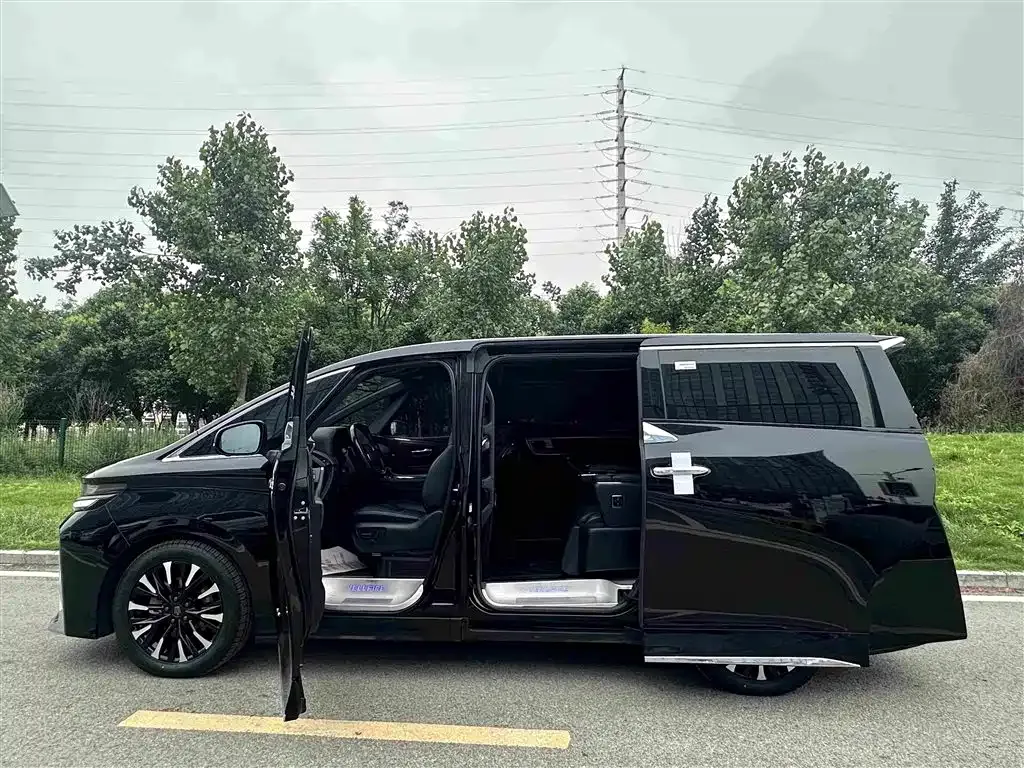 Toyota Vellfire — фото 7