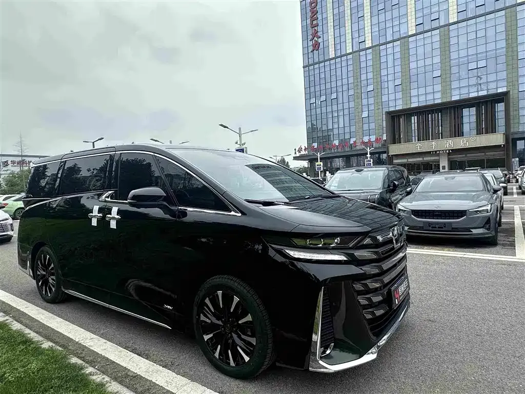 Toyota Vellfire — фото 9