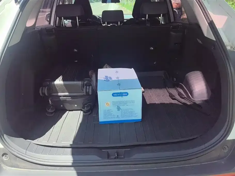 Toyota RAV4 — фото 6