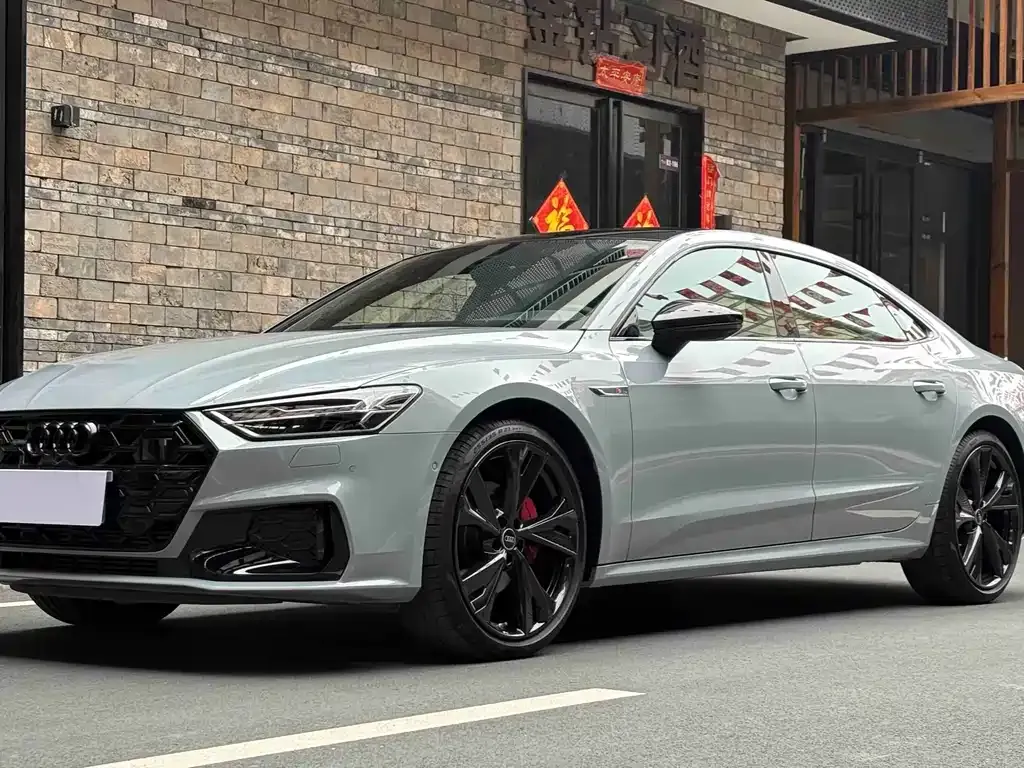 Audi A7L — фото 1