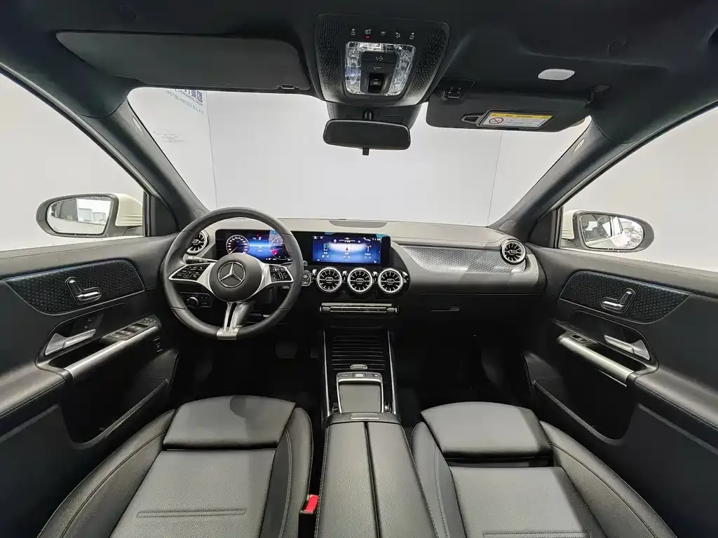 Mercedes-Benz GLA — фото 6