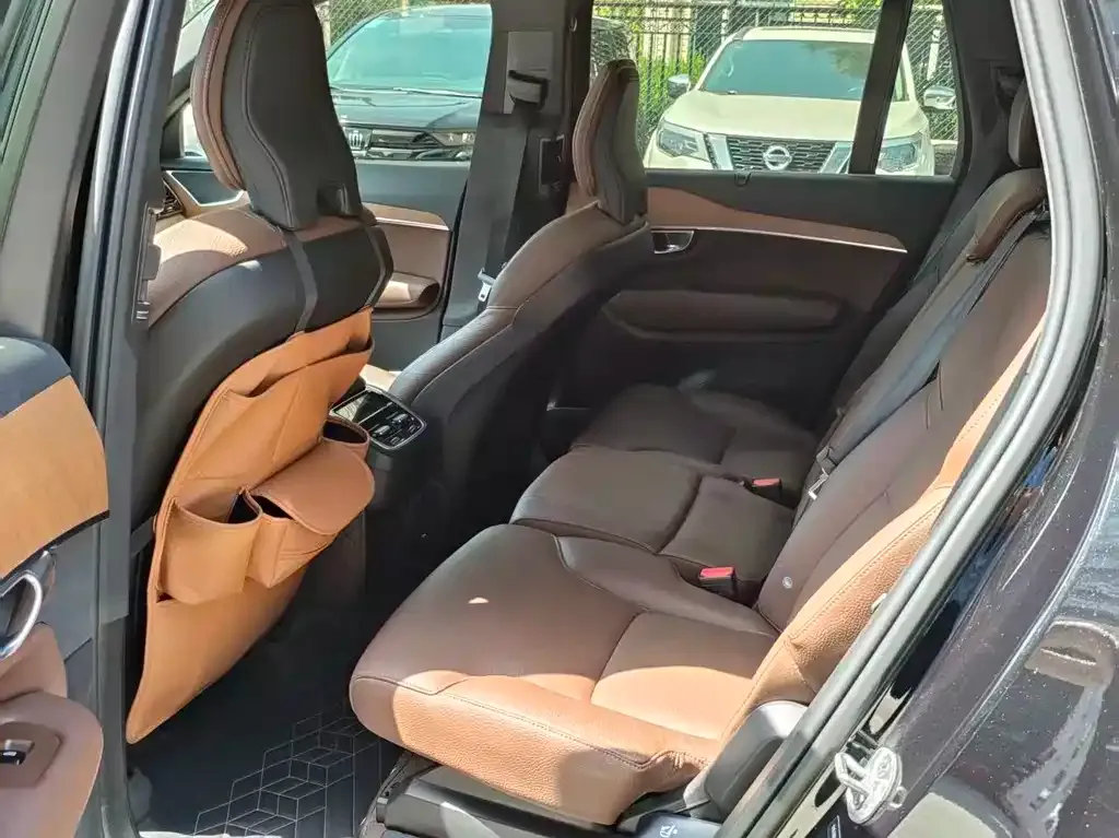 Volvo XC90 — фото 4