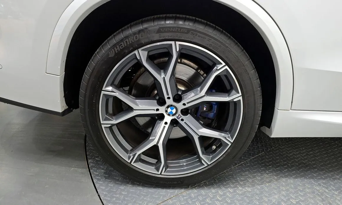 BMW X5 — фото 9