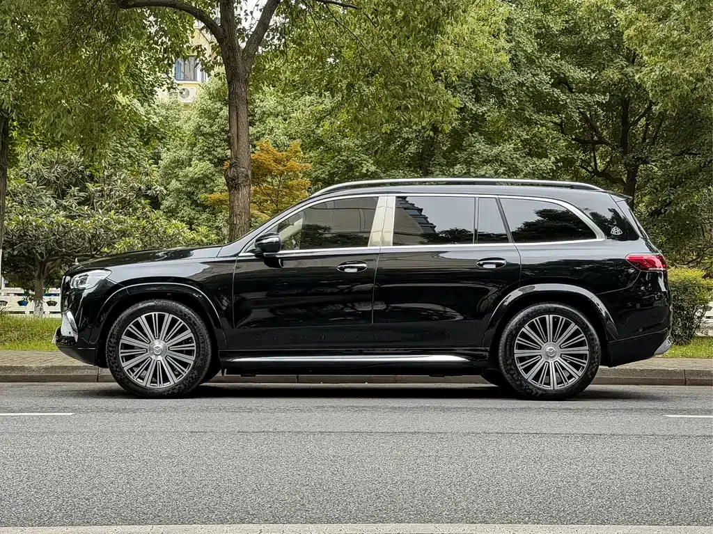 Mercedes-Benz GLS — фото 8
