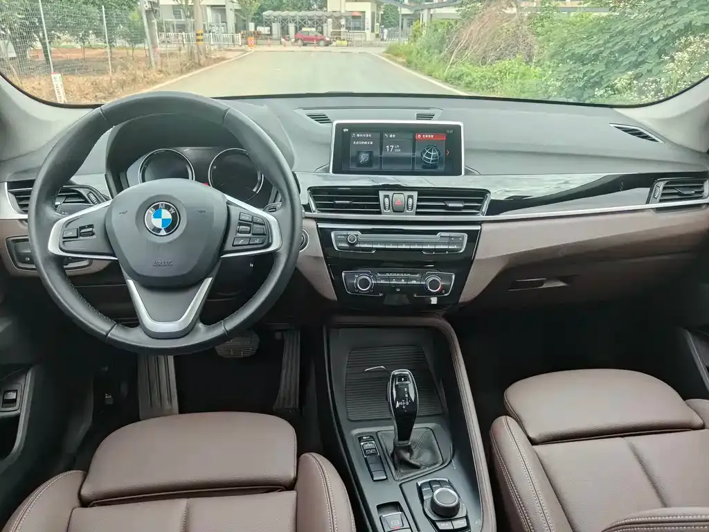 BMW X1 2021 из CN, фото 10