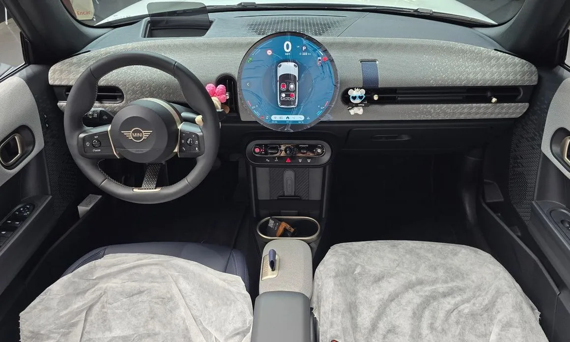 Mini Cooper Convertible 2026 из KR, фото 10