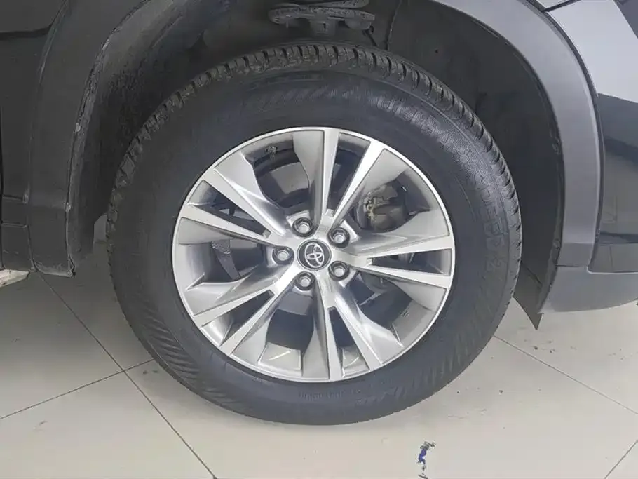 Toyota Highlander 2021 из CN, фото 10