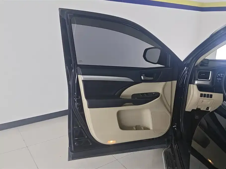 Toyota Highlander 2021 из CN, фото 8