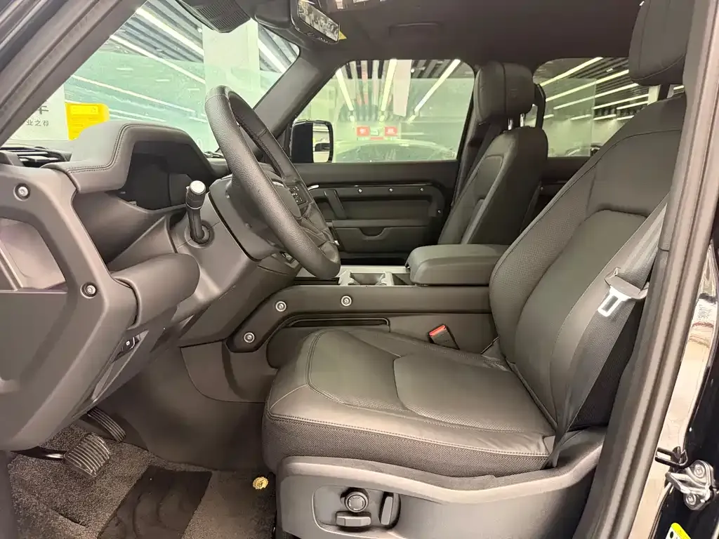 Land Rover Defender — фото 10