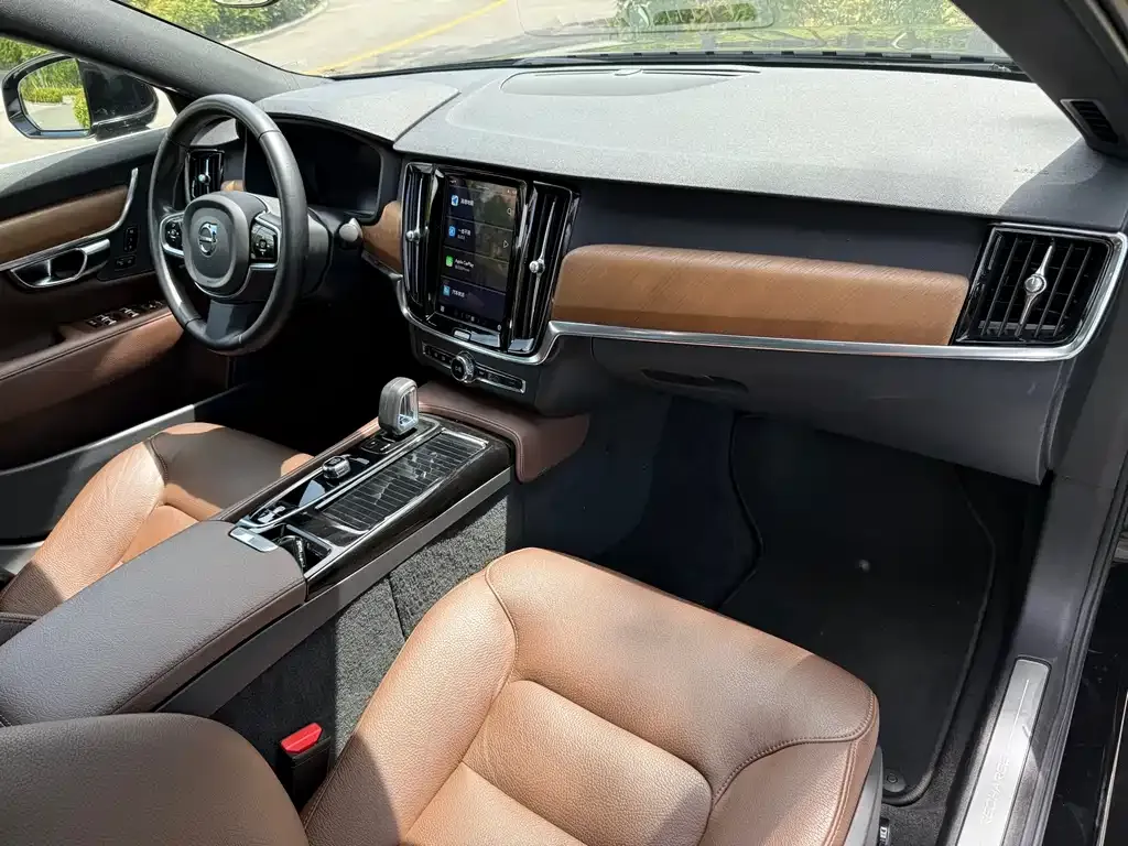 Volvo S90 PHEV 2021 из CN, фото 5