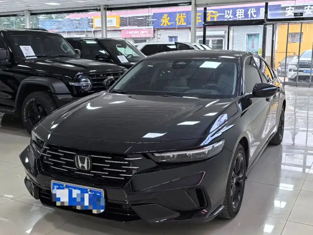 Honda Accord — фото 1