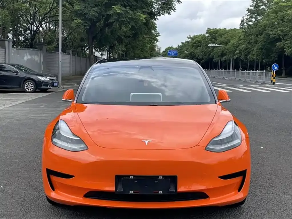 Tesla Model 3 — фото 6