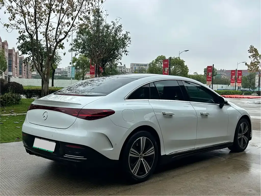 Mercedes-Benz EQE 2023 из CN, фото 8