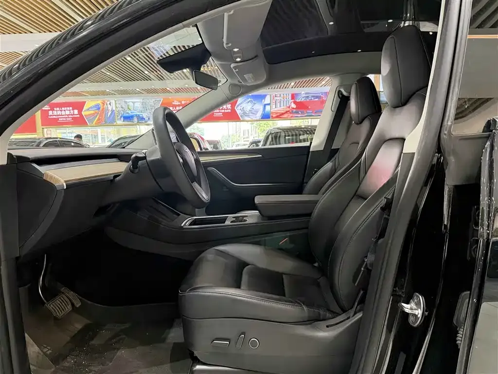 Tesla Model Y 2023 из CN, фото 9