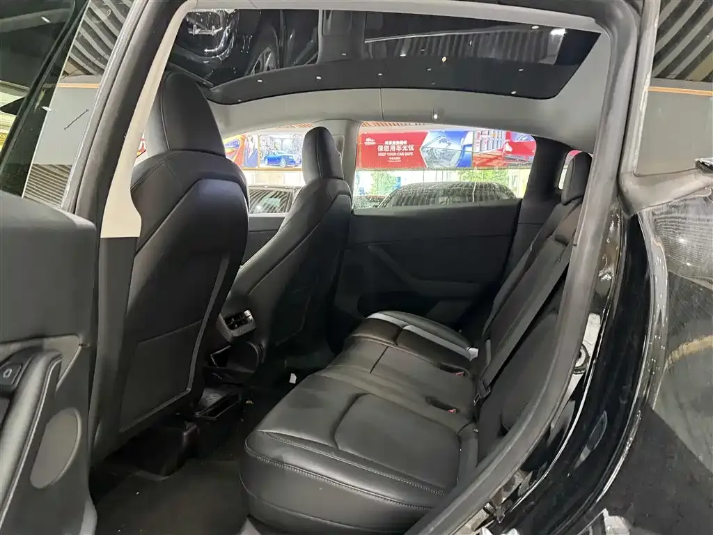 Tesla Model Y 2023 из CN, фото 6