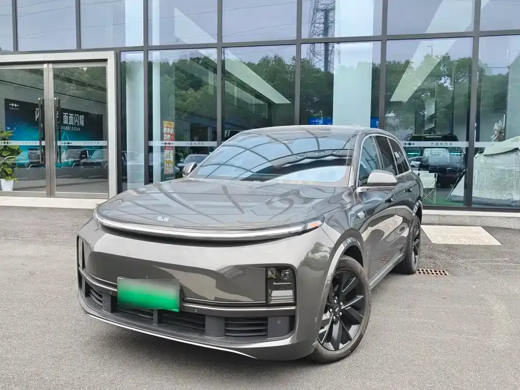Li Auto L8