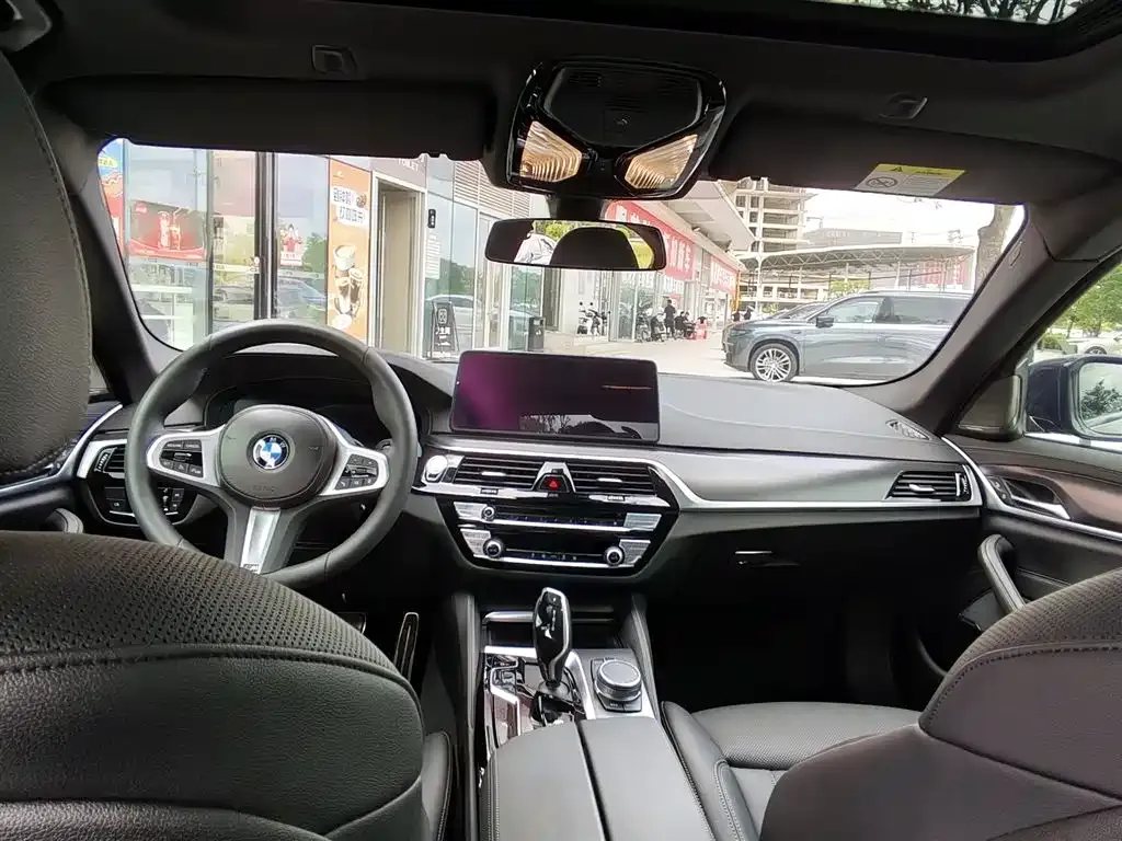 BMW 5 Series (Import) 2022 из CN, фото 3