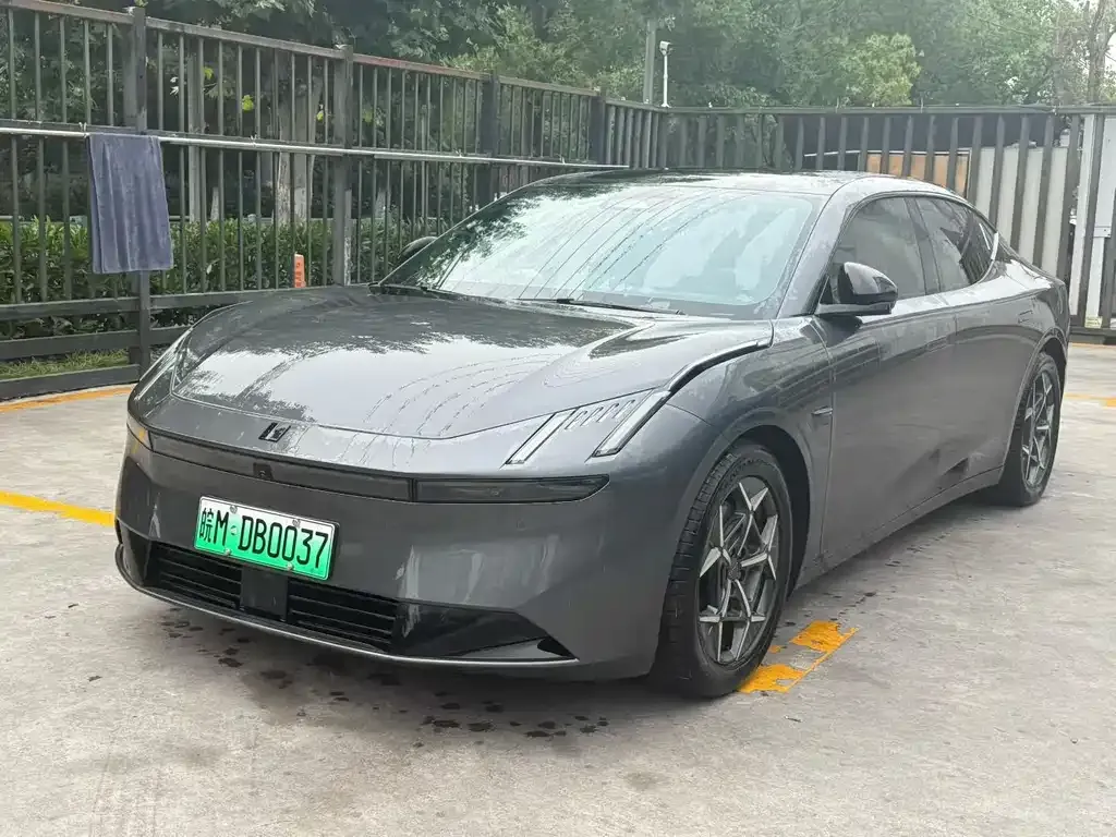Lynk & Co Z10