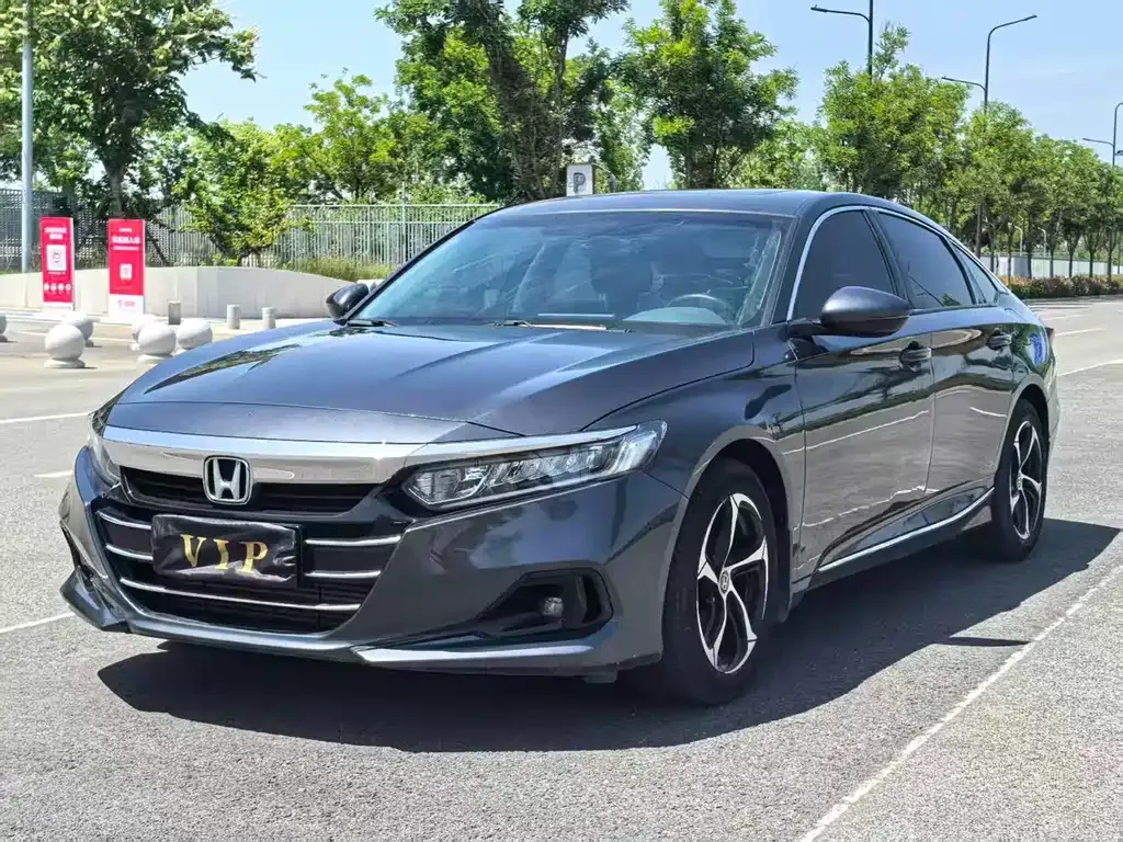 Honda Accord — фото 8
