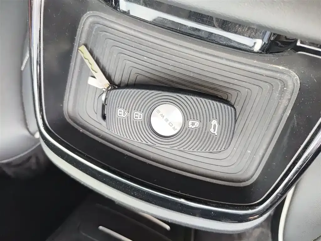 Roewe iMAX8 — фото 8