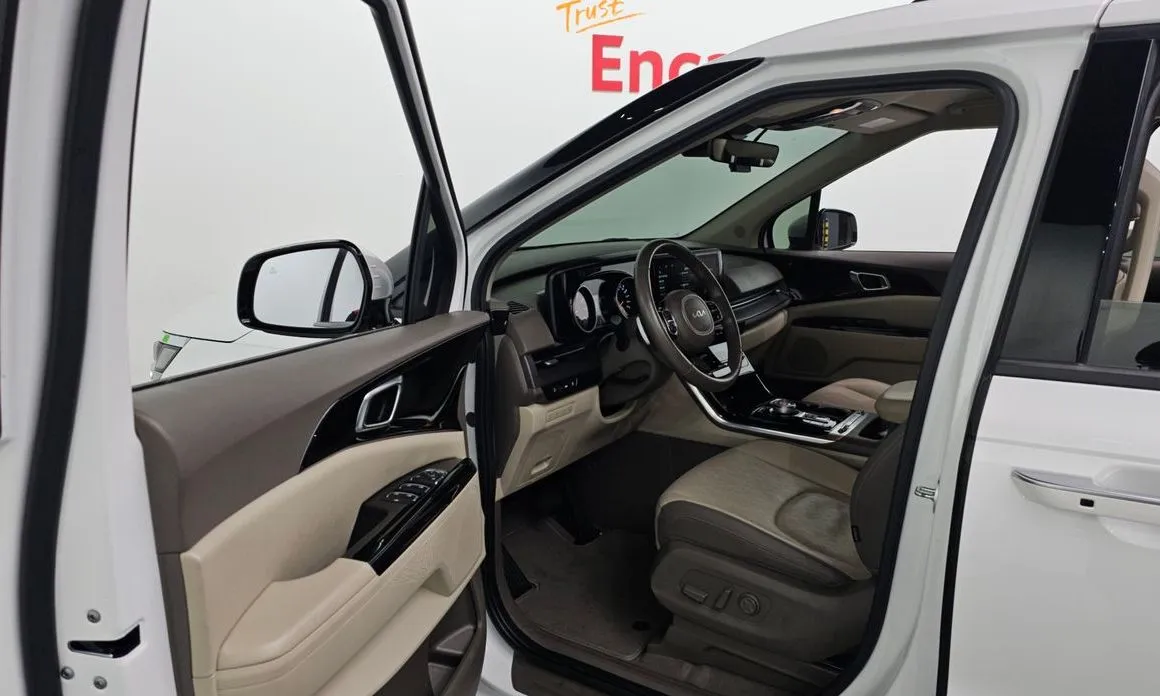 Kia Carnival — фото 2