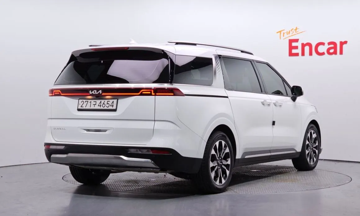 Kia Carnival — фото 4