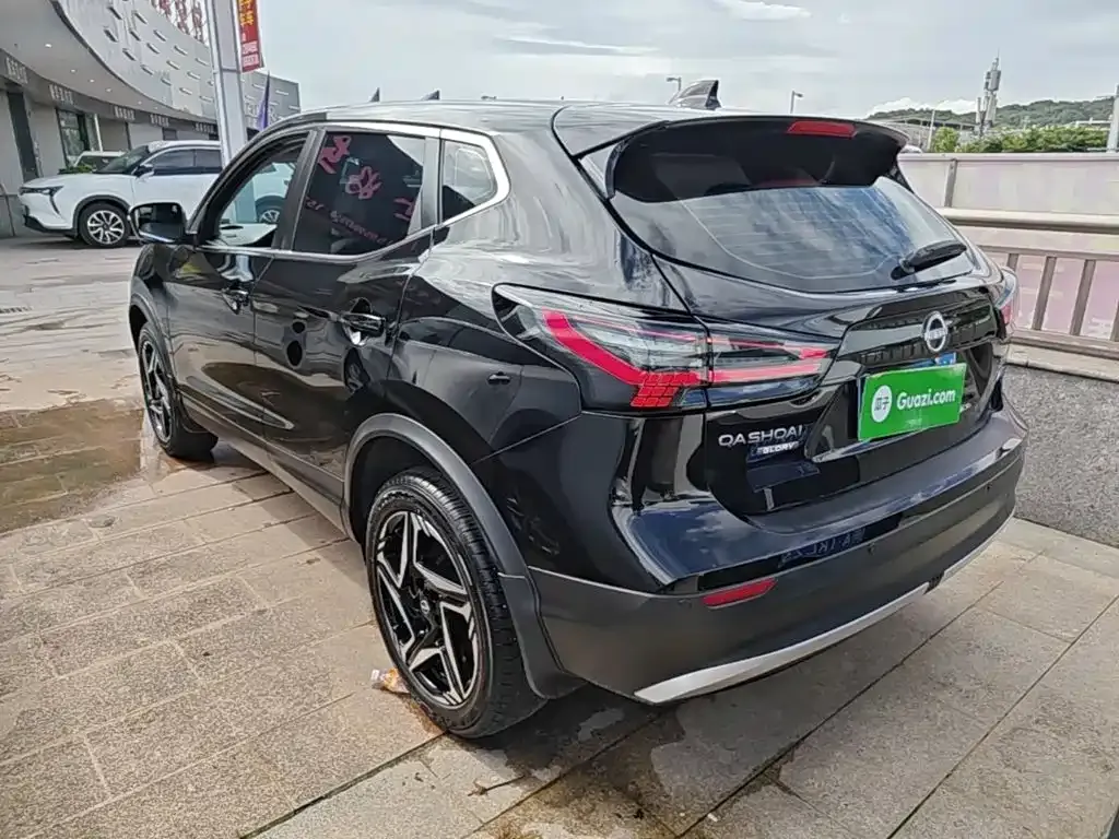 Nissan Qashqai — фото 4