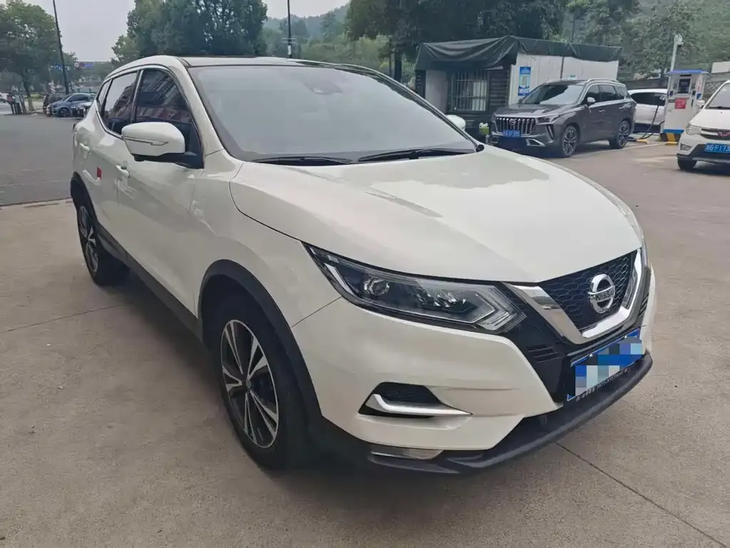 Nissan Qashqai — фото 4
