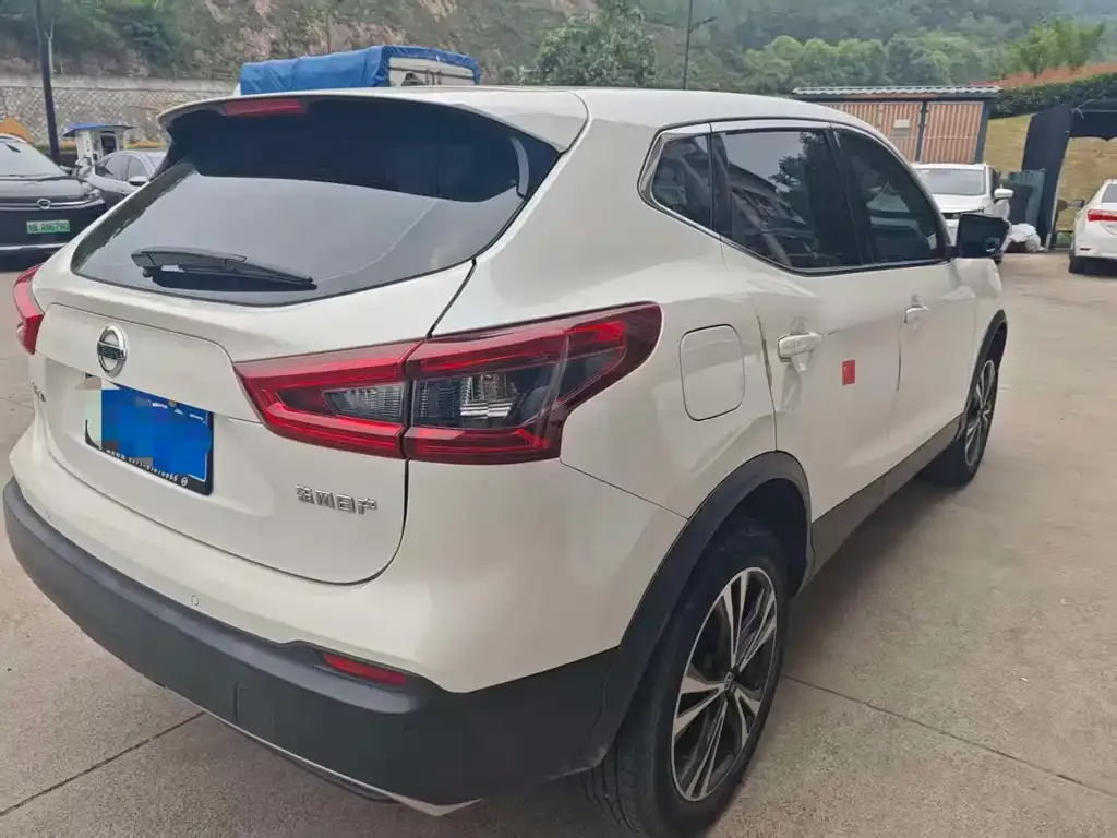 Nissan Qashqai — фото 6