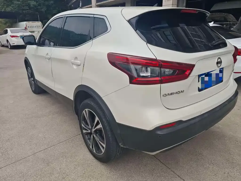 Nissan Qashqai — фото 5
