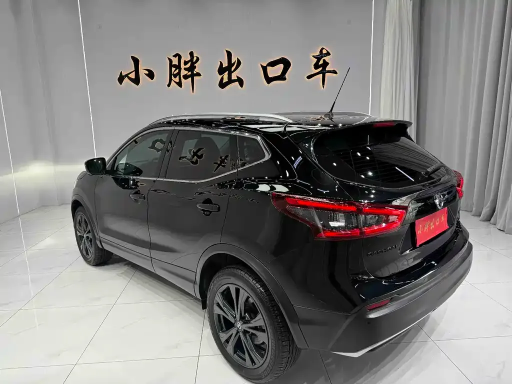 Nissan Qashqai — фото 8