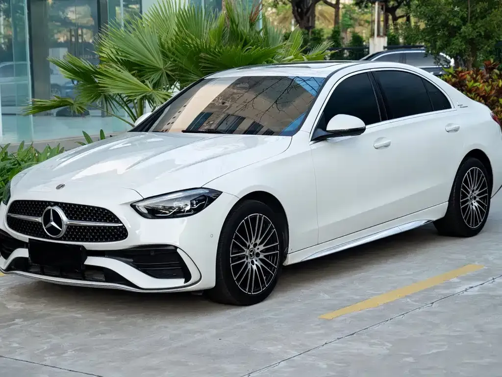 Mercedes-Benz C-Class — фото 1
