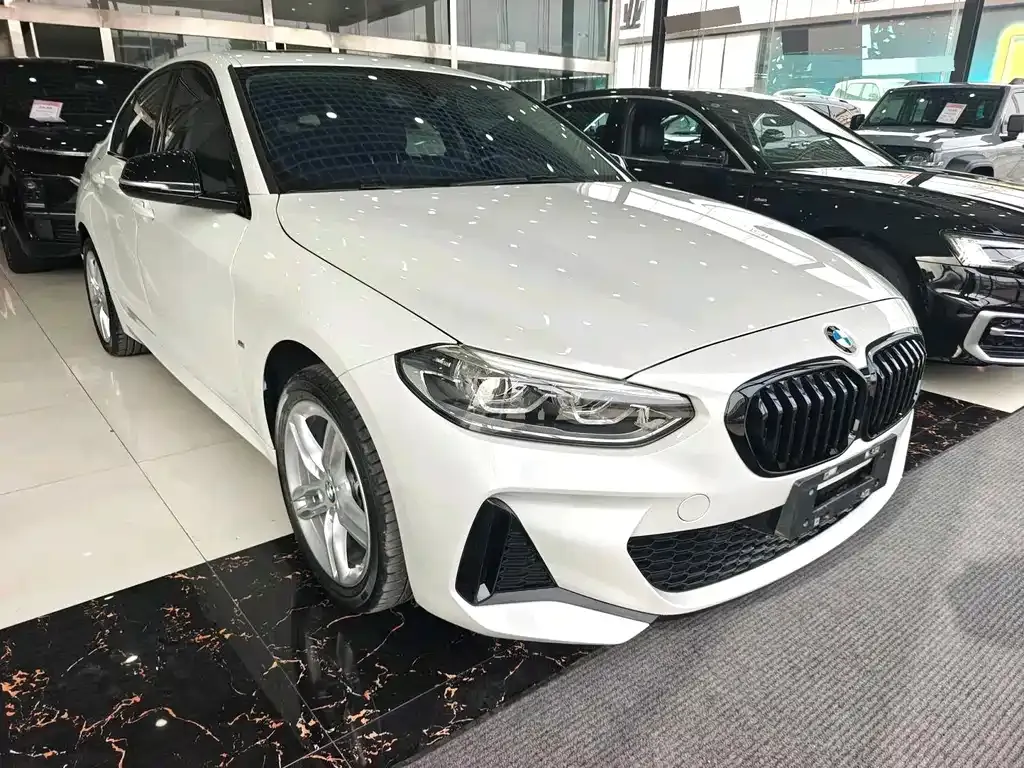 BMW 1 Series 2023 из CN, фото 7