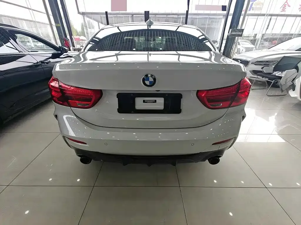 BMW 1 Series 2023 из CN, фото 10