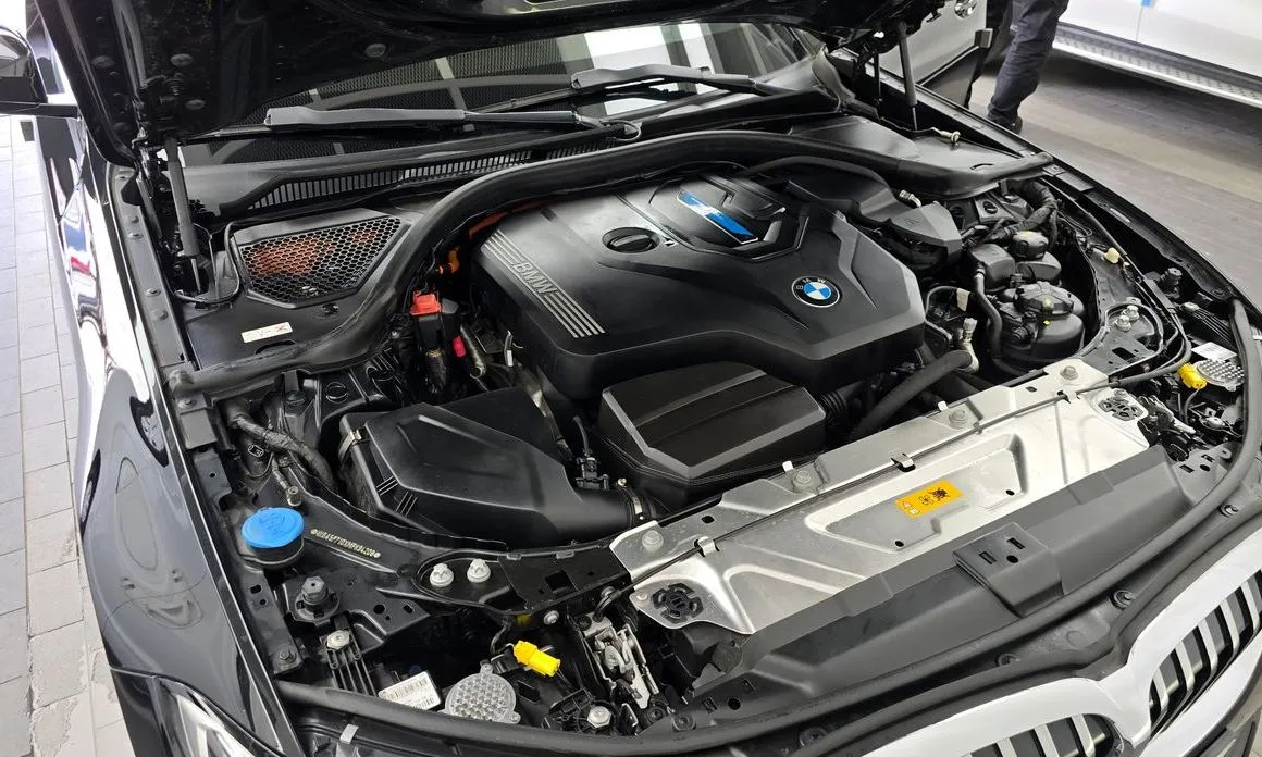 BMW 3-Series 2021 из KR, фото 10