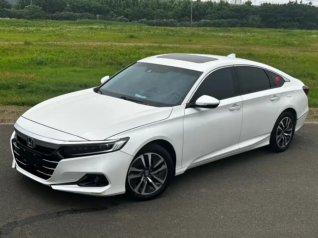 Honda Accord — фото 1