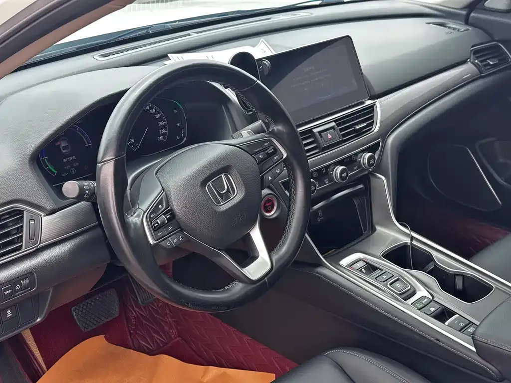 Honda Accord — фото 7