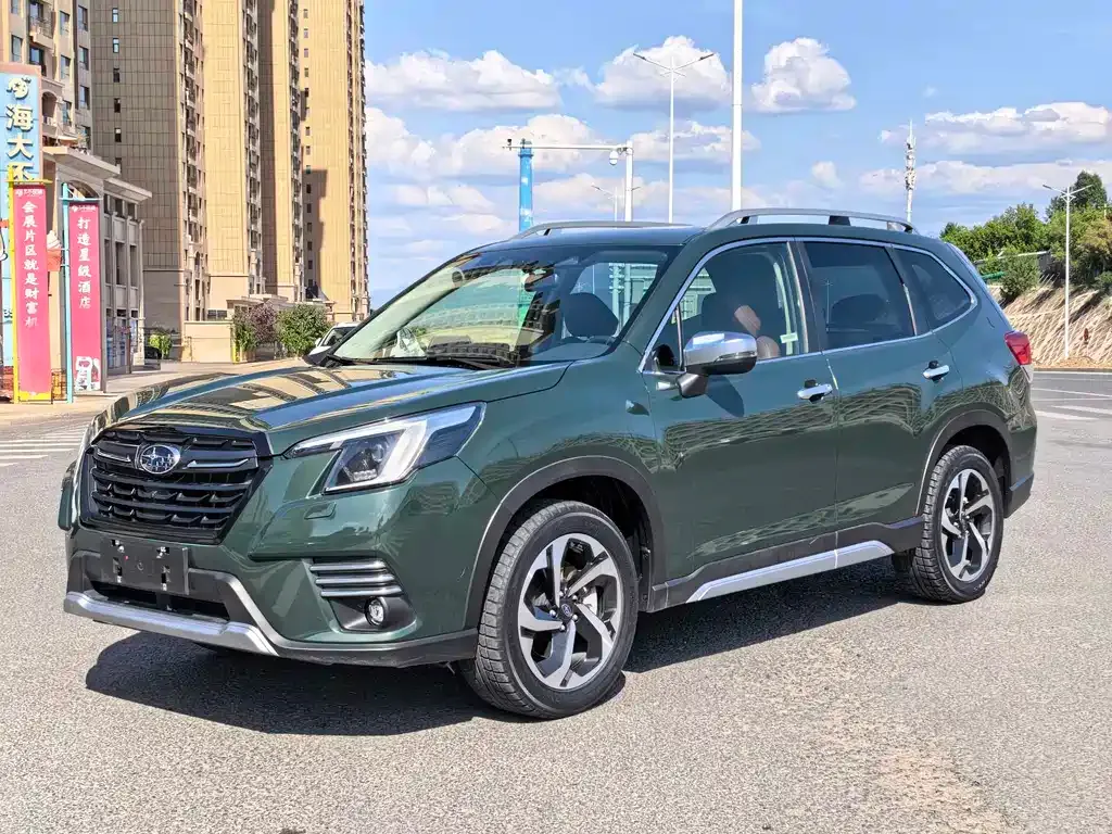 Subaru Forester — фото 1