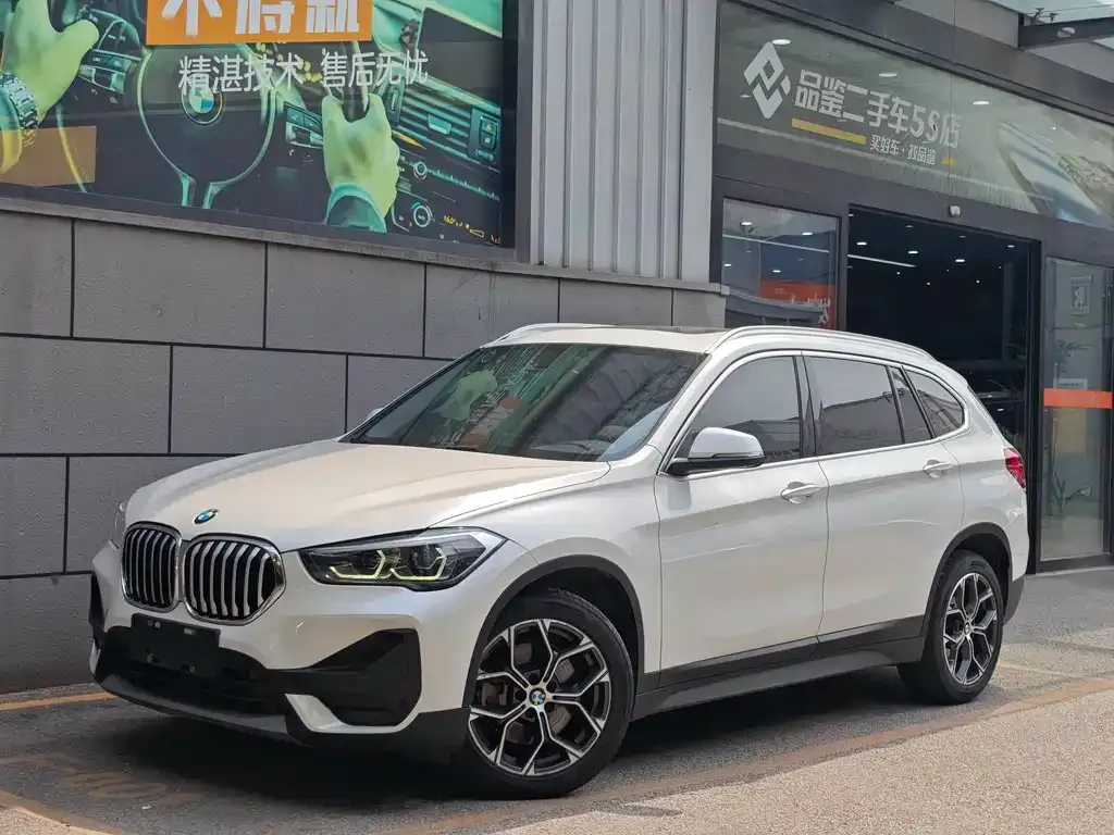 BMW X1 — фото 1