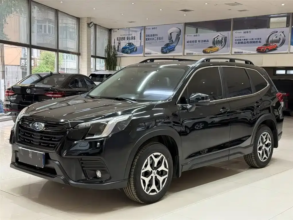 Subaru Forester — фото 1