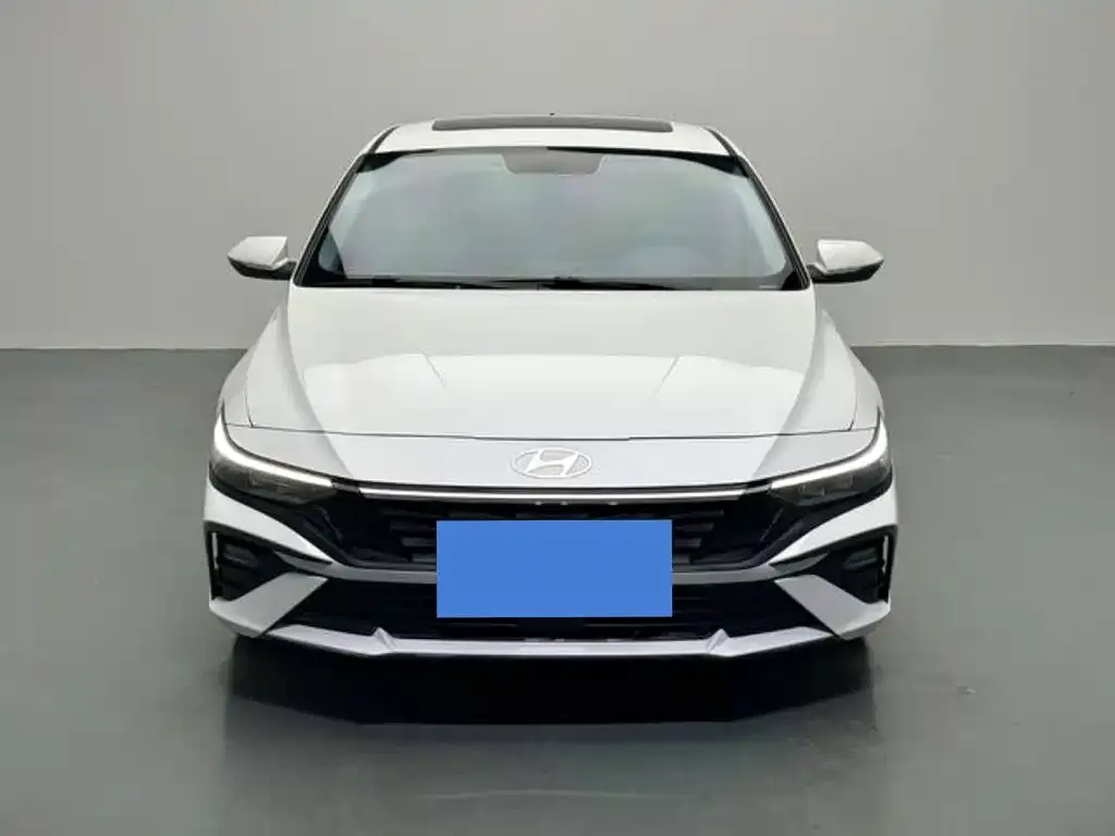 Hyundai Elantra — фото 6