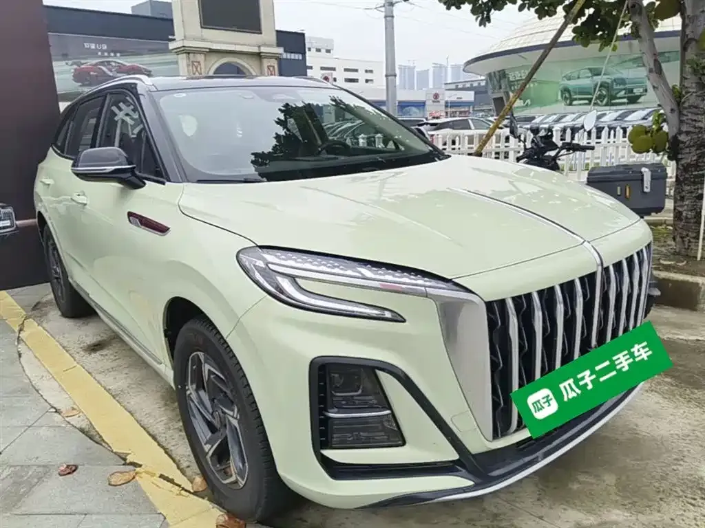 Hongqi HS3 — фото 10
